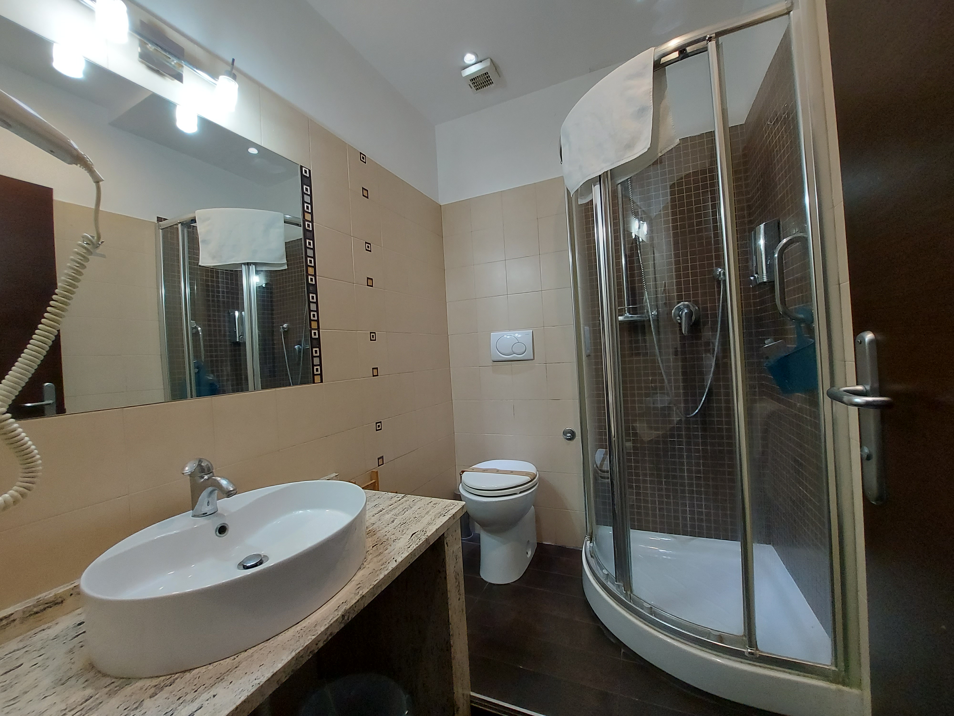 Annex Bath Room | Basilio 55 Rome
